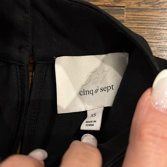 Cinq A Sept Portia black cold shoulder bodysuit XS - Picture 4 of 9